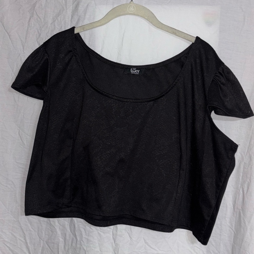 FINAL MARKDOWN Black crop top with ruffle cap sleeve